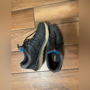 Columbia Men's Black and Teal Athletic Shoes